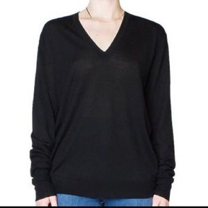 6397 Perfect V NECK sweater in Black gently worn with tag